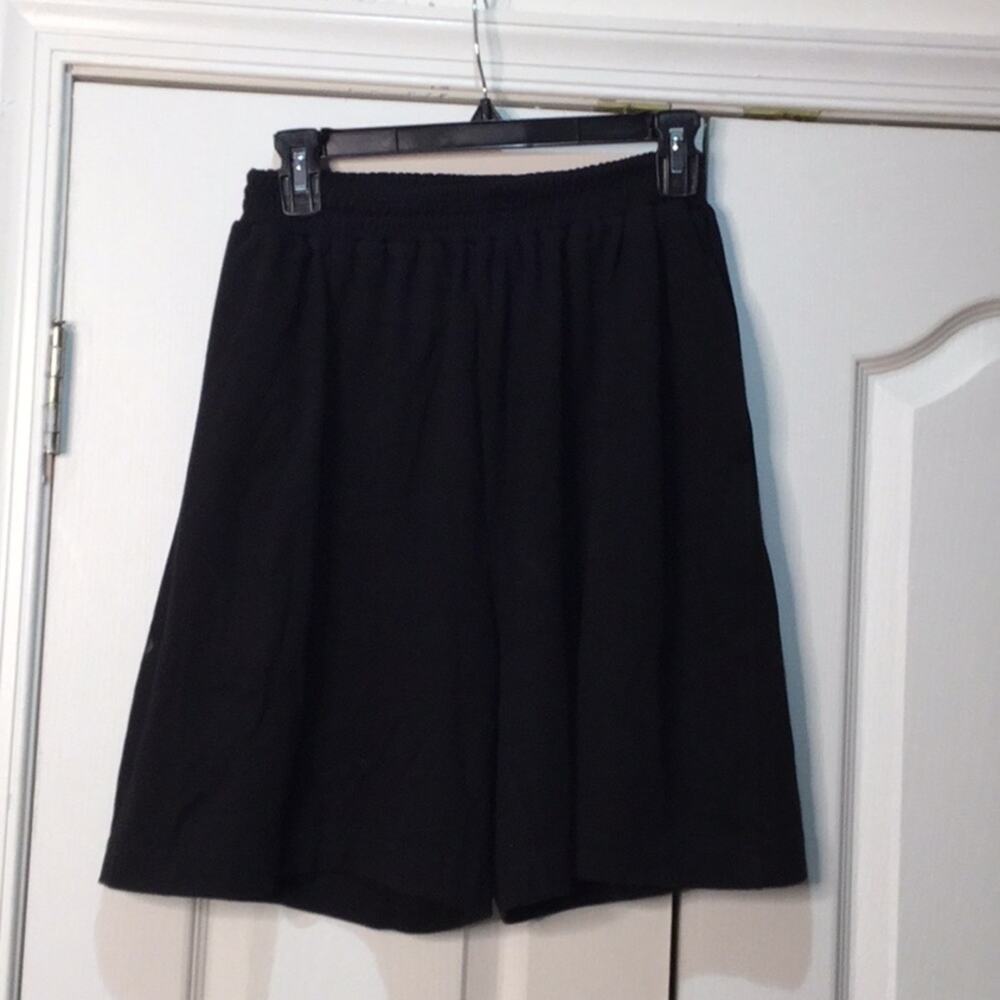 Pronto moda M black elastic waist shorts worn once